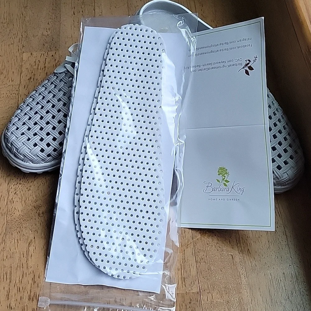 Barbara King Garden Shoes | Medium - Picture 6 of 7